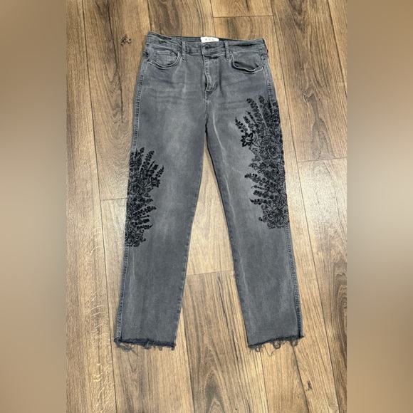 ‎Sold - Picture 2 of 8